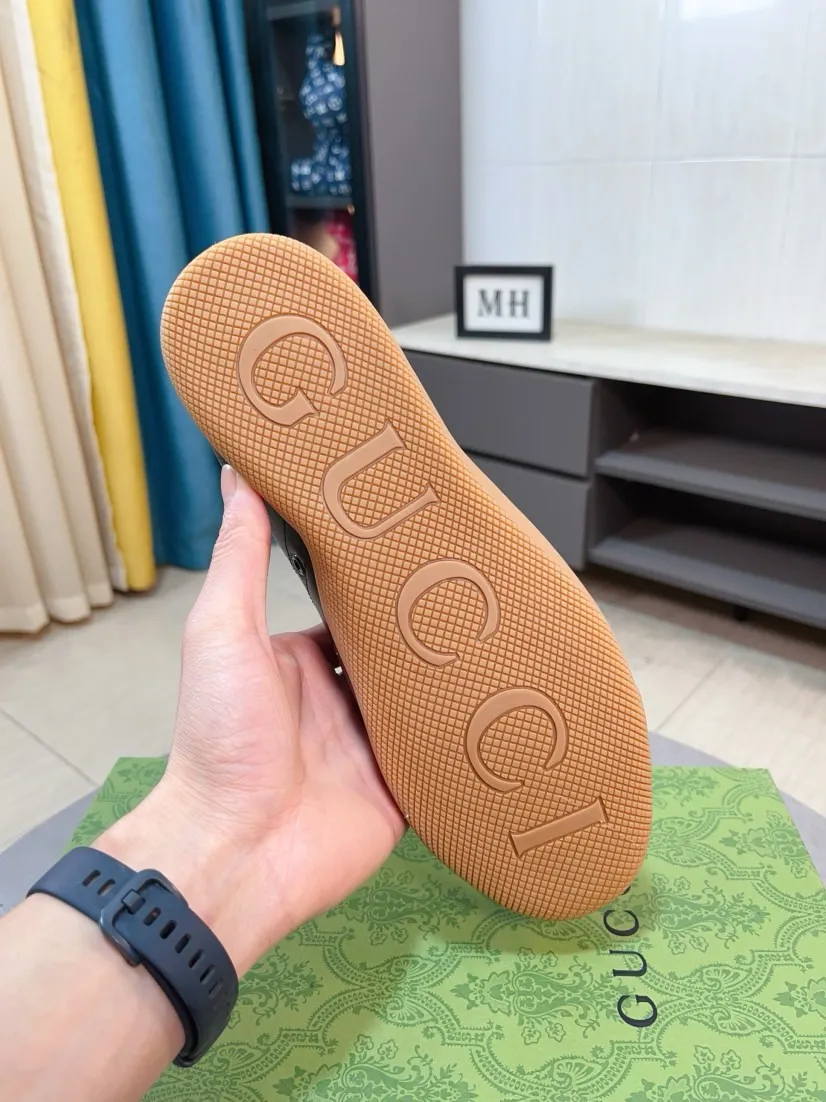 Men's shoes 💰458🌹🌹[GUCCI] Gucci's new lace-up casual men's shoes are on the market first, and the materials and workmanship are superior to all versions on the market. The highest quality shipped first-layer cowhide with imported original perforated materials➕Genuine leather lining, privately molded soft outsole, high foot comfort, imported special materials highlight the brand's unique charm, high-end customization 38-44